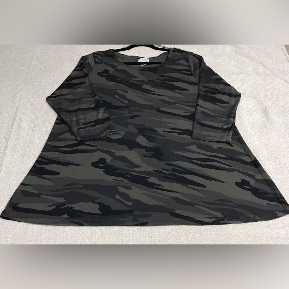 Carolina Belle camo tunic blouse.3XL